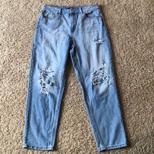 Women’s Whitewashed Distressed Jeans